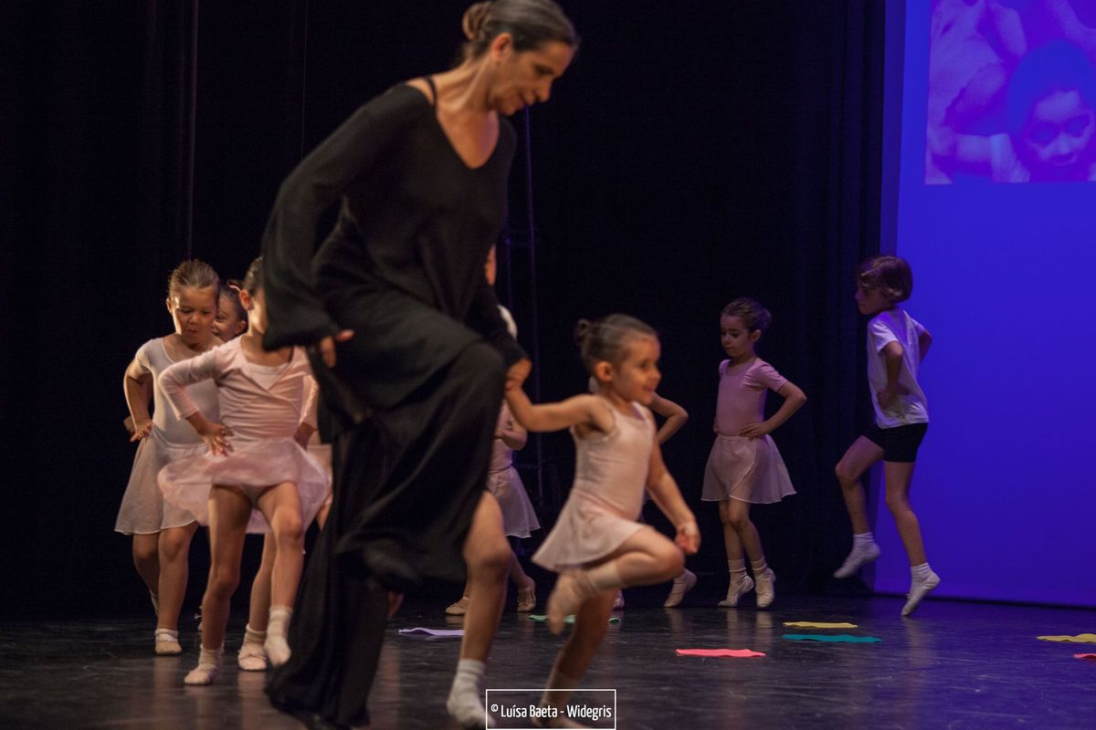 ensaio e espectáculo – turmas de ballet CCS no Teatro Sá da Bandeira