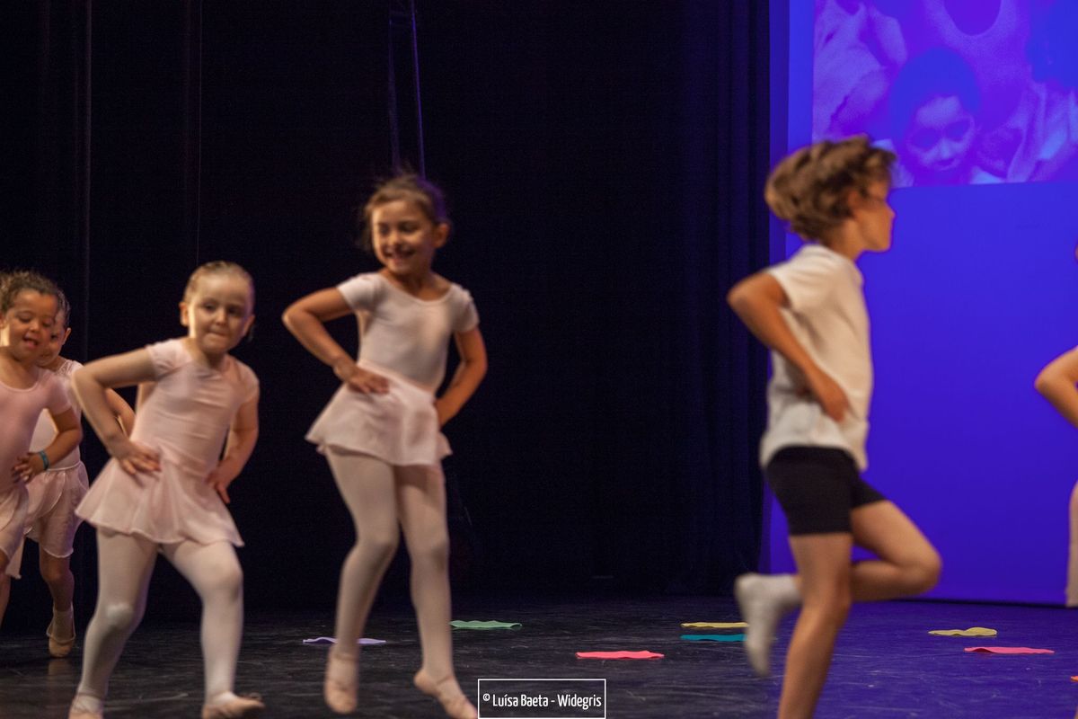 ensaio e espectáculo – turmas de ballet CCS no Teatro Sá da Bandeira