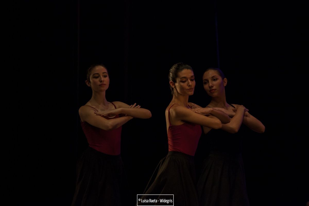 ensaio e espectáculo – turmas de ballet CCS no Teatro Sá da Bandeira