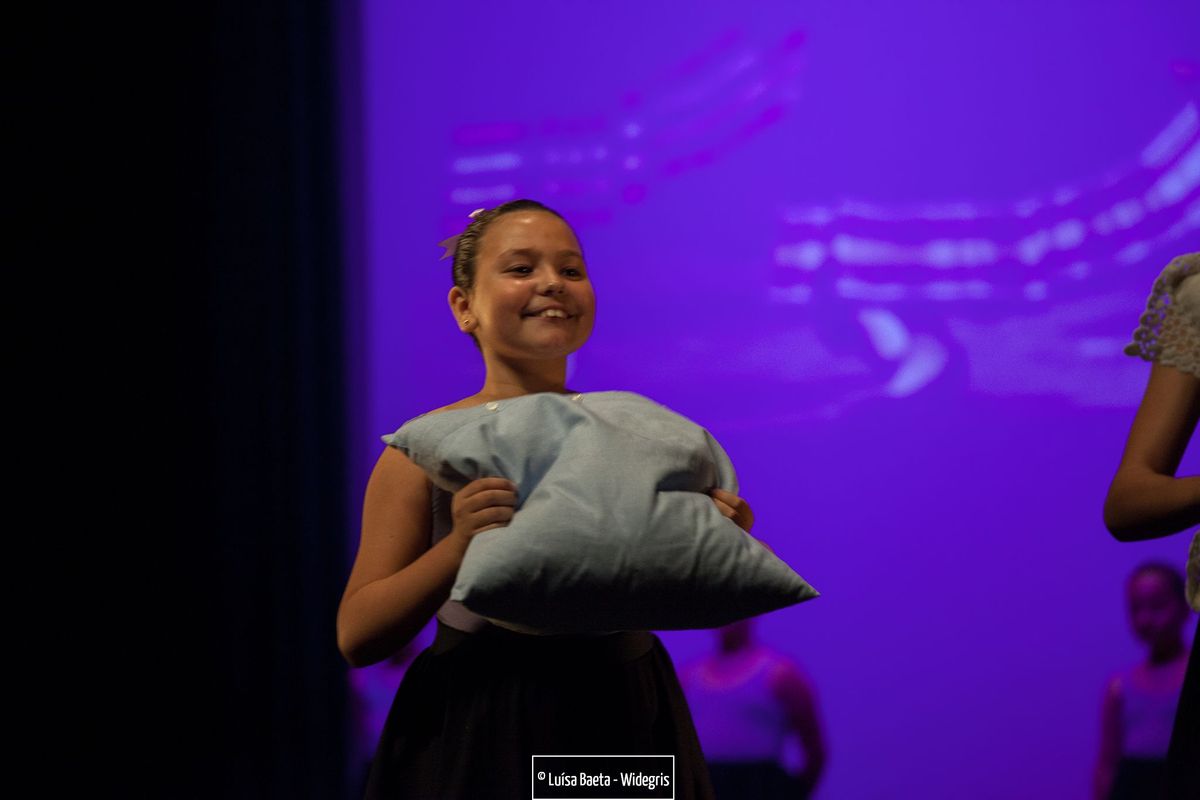 ensaio e espectáculo – turmas de ballet CCS no Teatro Sá da Bandeira