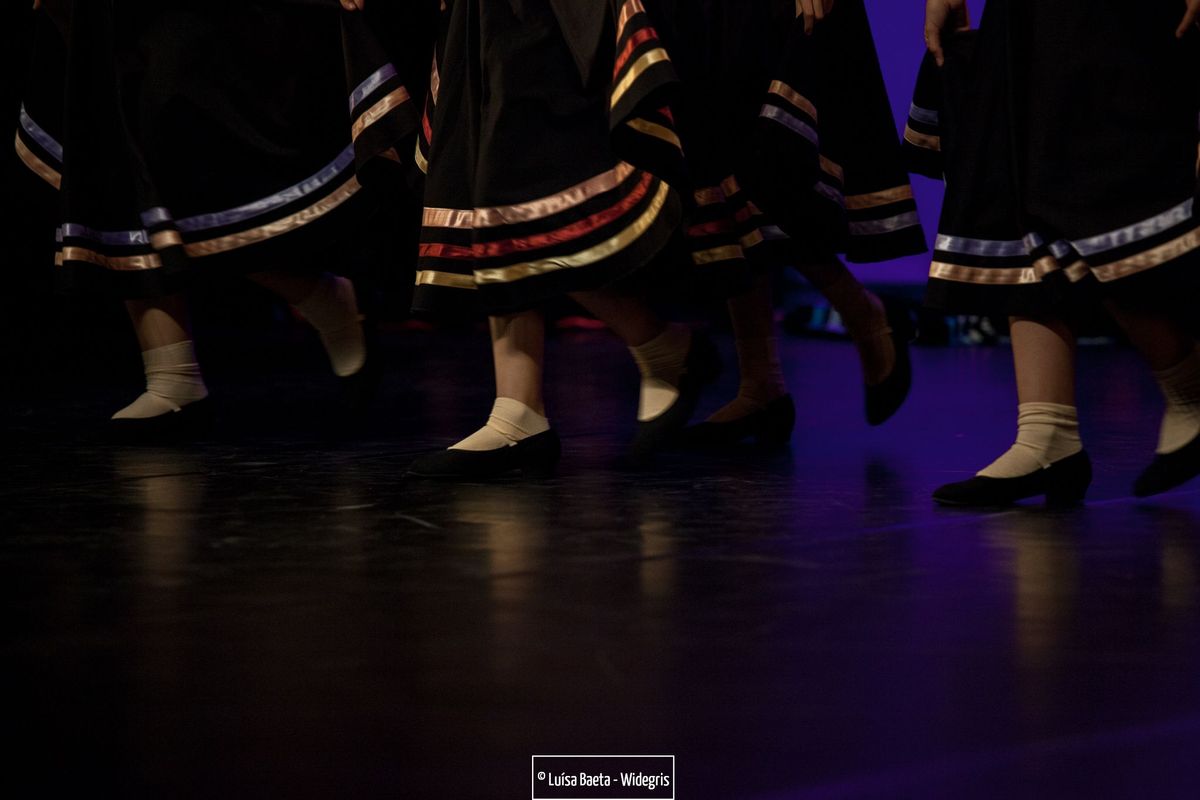 ensaio e espectáculo – turmas de ballet CCS no Teatro Sá da Bandeira