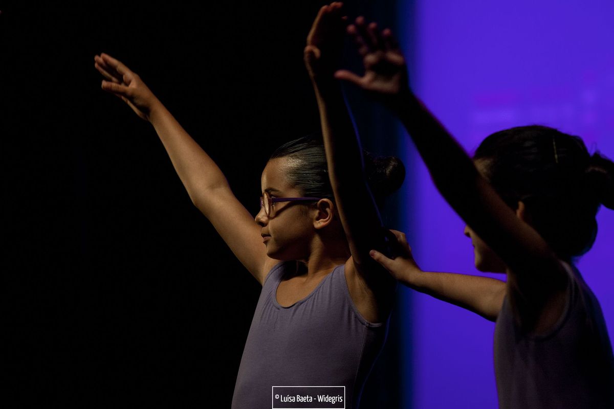 ensaio e espectáculo – turmas de ballet CCS no Teatro Sá da Bandeira