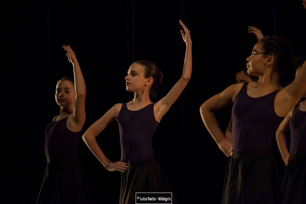 ensaio e espectáculo – turmas de ballet CCS no Teatro Sá da Bandeira