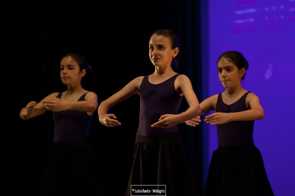 ensaio e espectáculo – turmas de ballet CCS no Teatro Sá da Bandeira