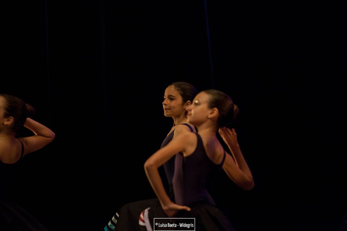 ensaio e espectáculo – turmas de ballet CCS no Teatro Sá da Bandeira