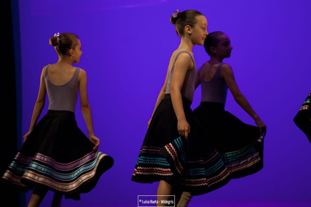 ensaio e espectáculo – turmas de ballet CCS no Teatro Sá da Bandeira