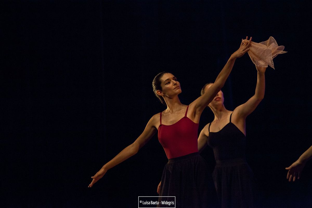 ensaio e espectáculo – turmas de ballet CCS no Teatro Sá da Bandeira