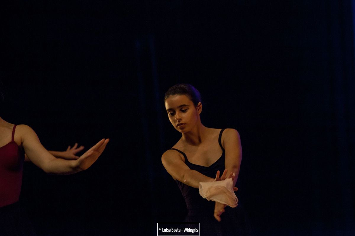 ensaio e espectáculo – turmas de ballet CCS no Teatro Sá da Bandeira