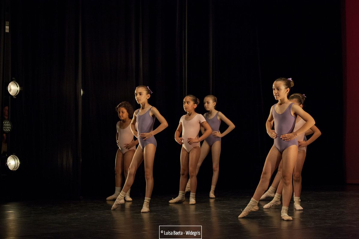 ensaio e espectáculo – turmas de ballet CCS no Teatro Sá da Bandeira
