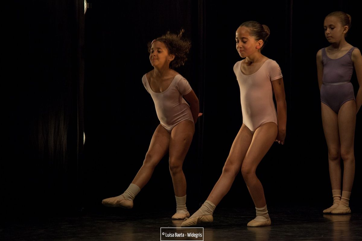 ensaio e espectáculo – turmas de ballet CCS no Teatro Sá da Bandeira
