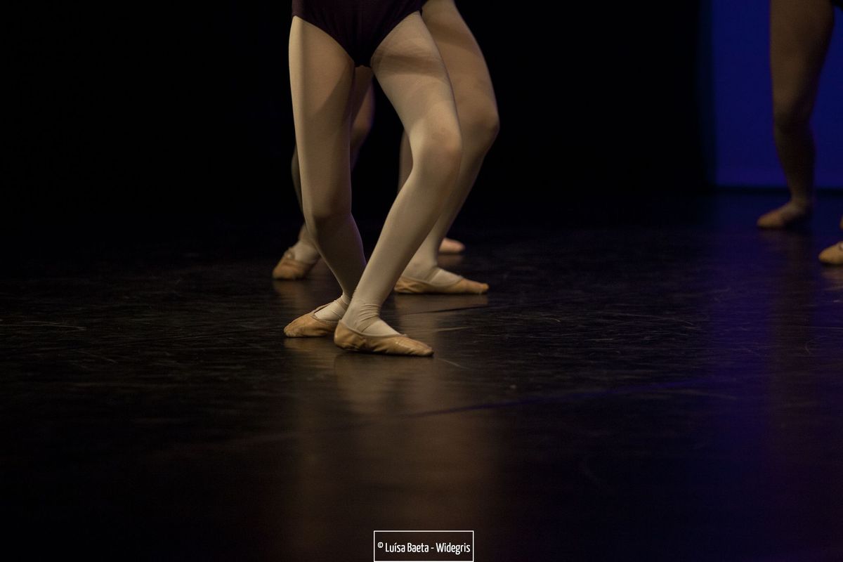 ensaio e espectáculo – turmas de ballet CCS no Teatro Sá da Bandeira