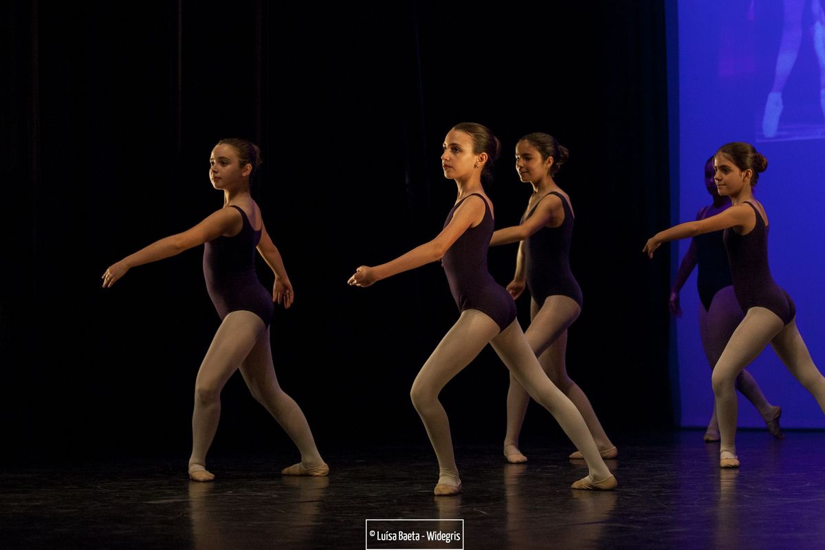 ensaio e espectáculo – turmas de ballet CCS no Teatro Sá da Bandeira