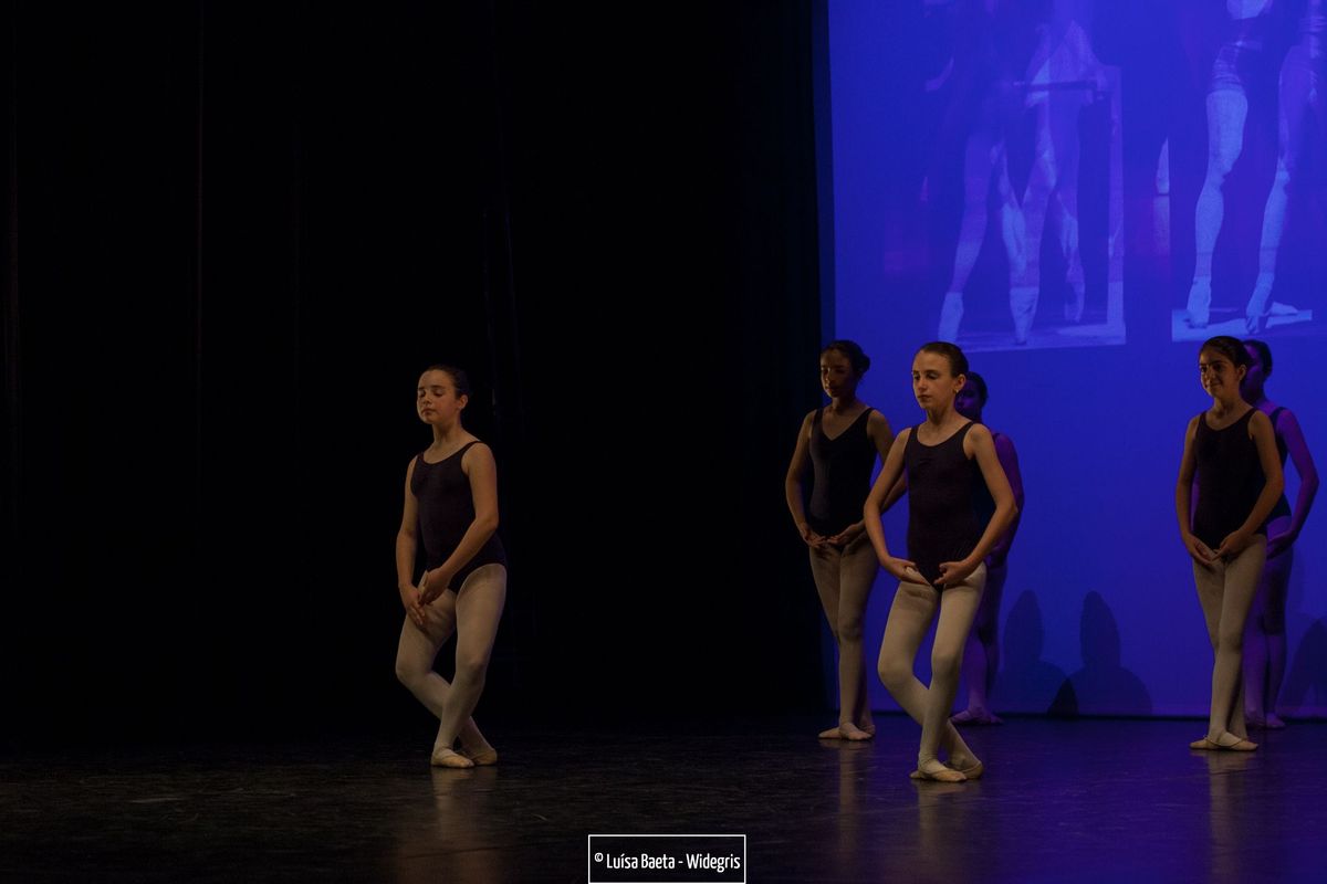 ensaio e espectáculo – turmas de ballet CCS no Teatro Sá da Bandeira
